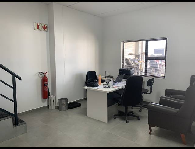 375M² WAREHOUSE TO LET IN RIVERGATE
